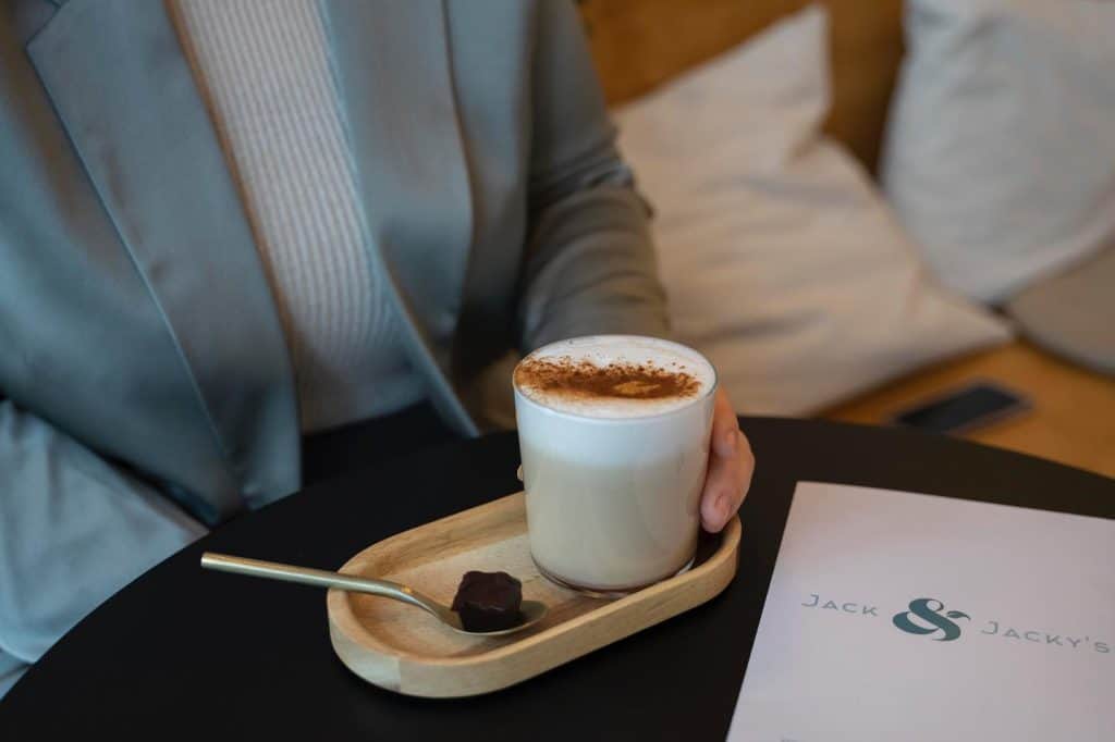 Foto van koffiekop bij jack en jacky's in het restaurant